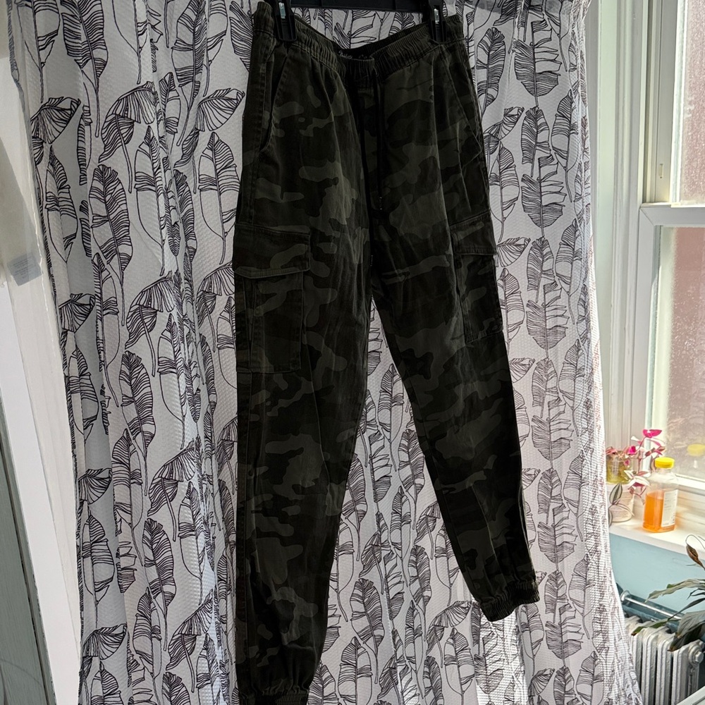 Camouflage Jogger Cargo Pants